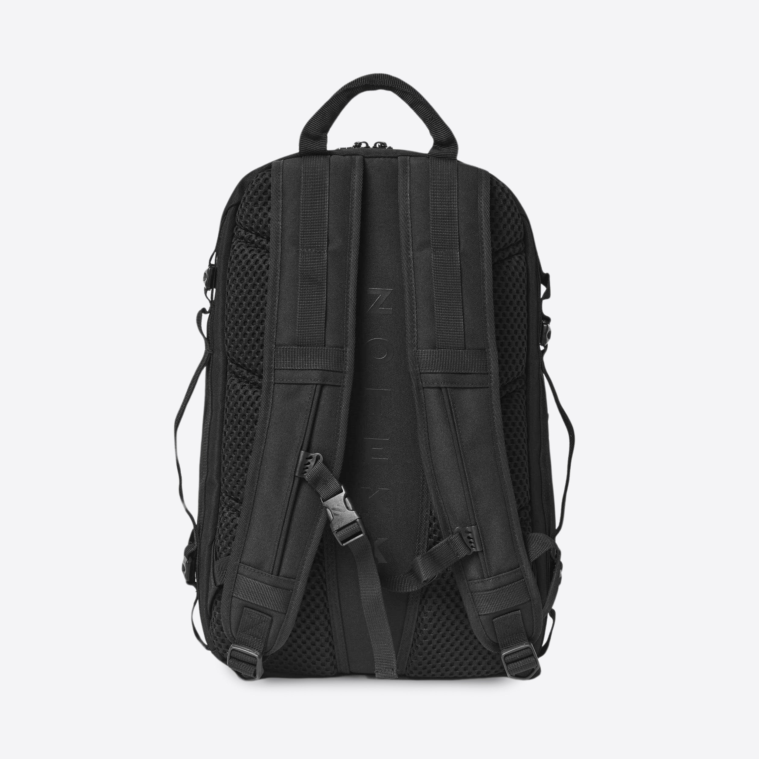 Nikelab hotsell backpack black