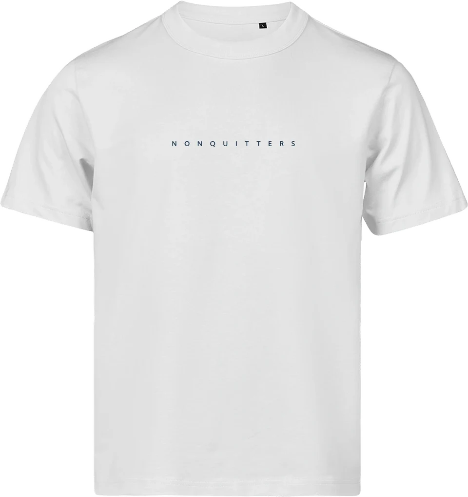 Break Water NONQUITTERS T-shirt i hvid – forside med brysttryk